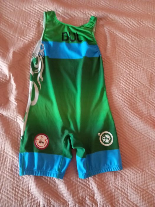 Продавам 2 трика за борба