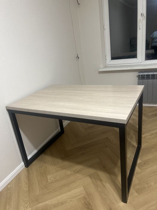 Продам стол 120*80