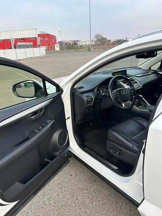Lexus NX 300H   71.300 km