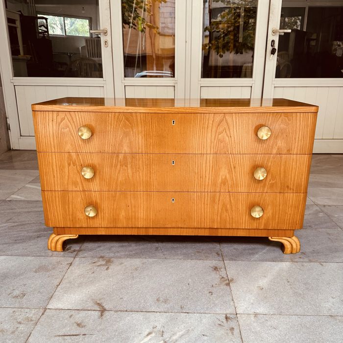 Винтидж скандинавски скрин – 50-те години, масив и месинг