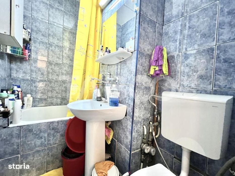 Apartament cu 3 camere de vanzare in Manastur izolat etaj intermediar