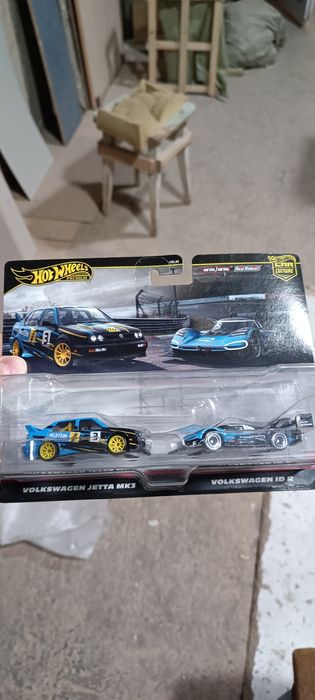 Hot wheels premium