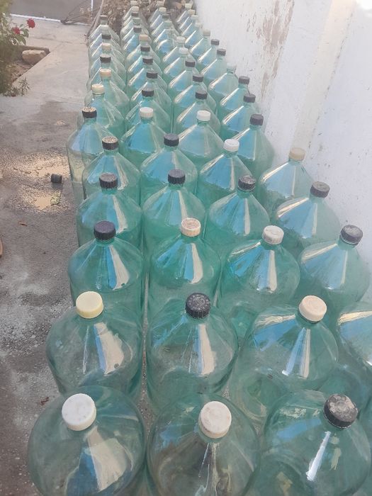 Продаётся стеклянние бутили 20 летровие