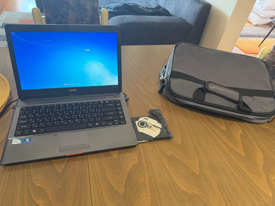 Acer Aspire 4810TZ с аксесоари