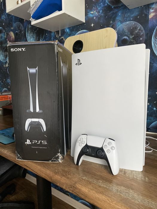 Продам Sony PS5