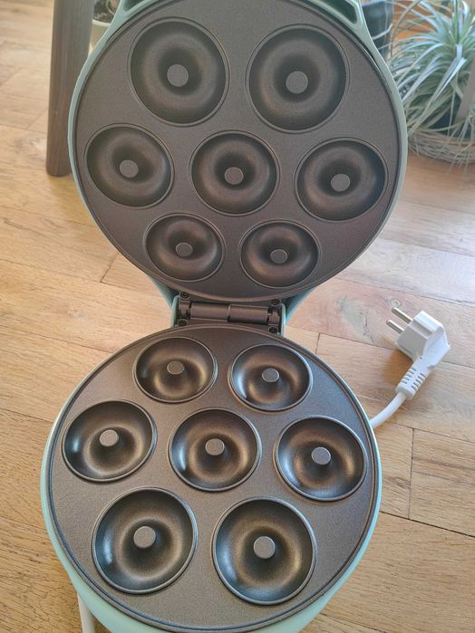 Уред за понички гофрети Bestron