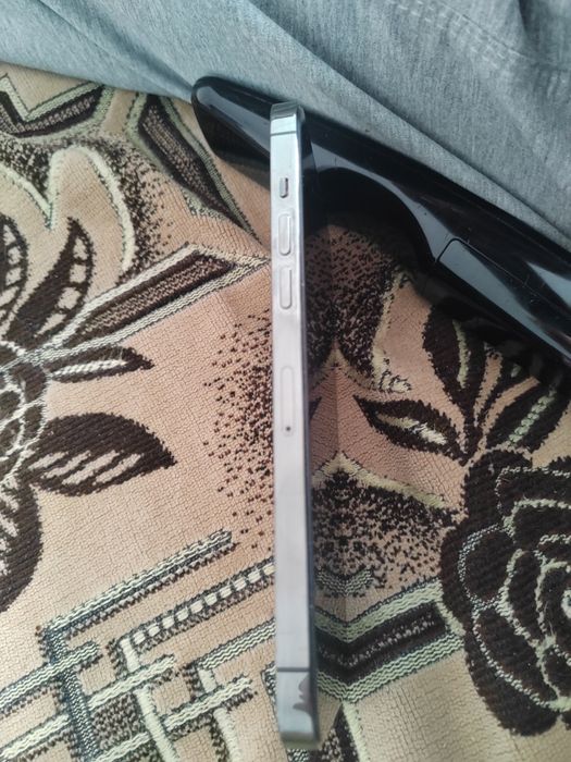 Продам iPhone 12 про макс