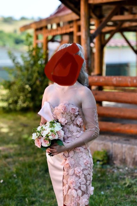 Rochie pentru cununie sau nasa cu aplicații de florii 3D