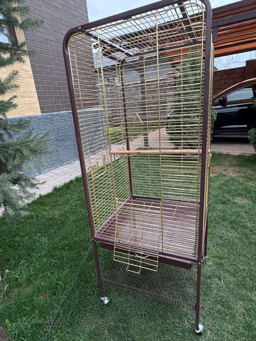 Продам вольер  для птиц ,попугаев.