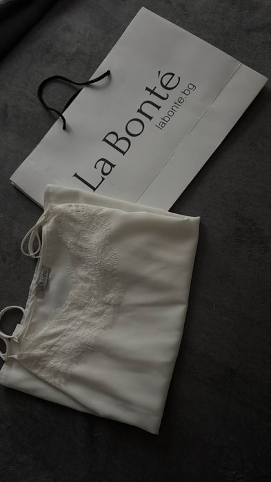 Нов елегантен топ La Bonté