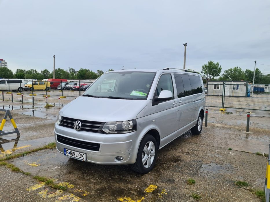 VOLKSWAGEN Multivan