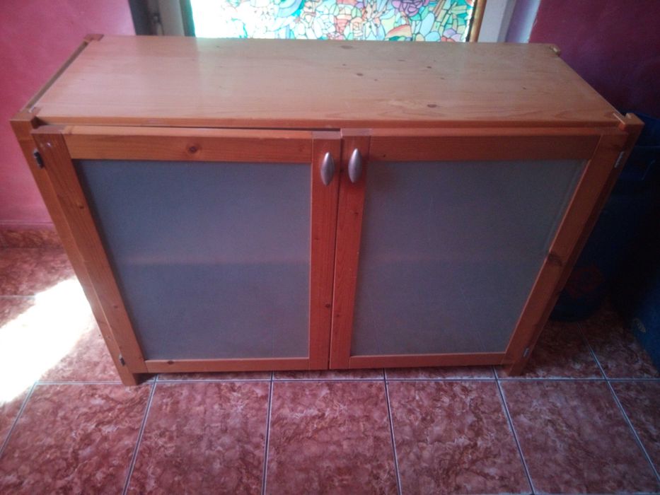 Dulap / Comodă din lemn masiv cu rafturi (2 bucăți disponibile)