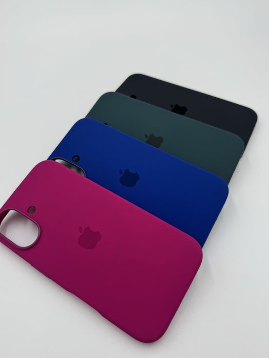Промо пакет: Връзка Crossbody Strap + Силиконов калъф с лого за iPhone 12/13/14/15/16/17 Plus, Air, Pro и Pro Max