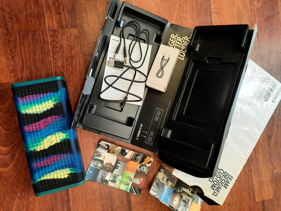 Блутут колонkа NIXON the Blaster