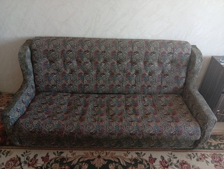 Продам Диван срочно