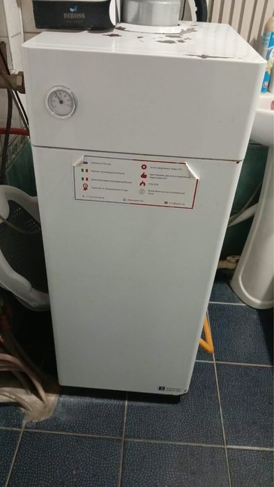 Продам котел газовый