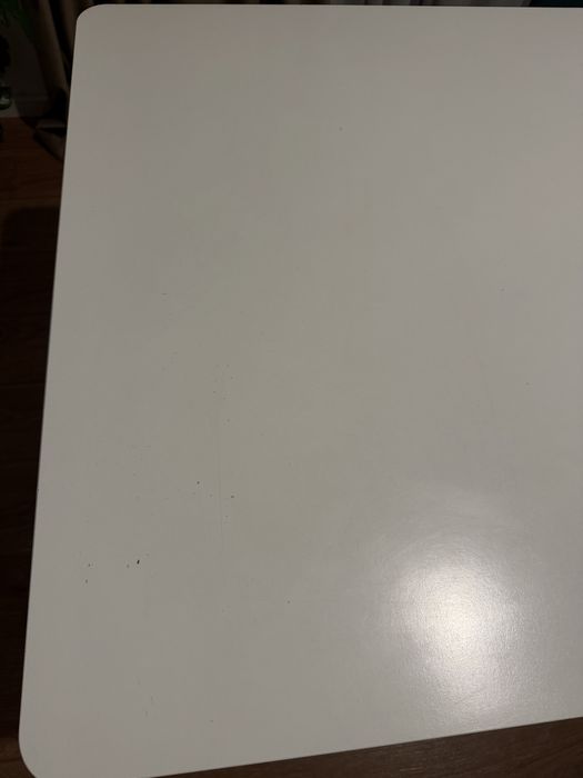 Vand masa extensibila 160-200 pe 90 cm. Alb cu picioare maro deschis