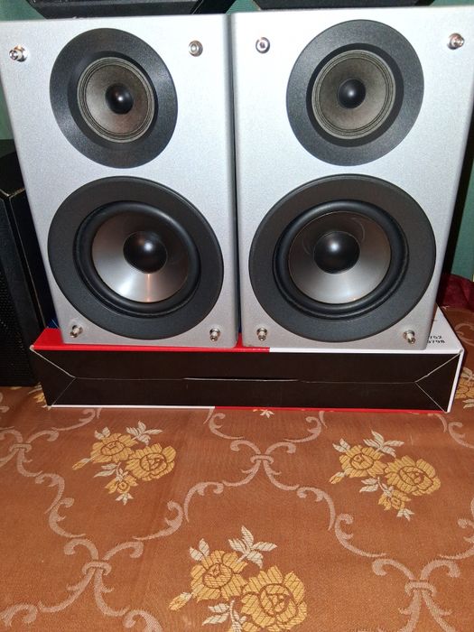 sistem muzical cu boxe :Camry - blutoth,usb,aux,cd,fm.. excelent