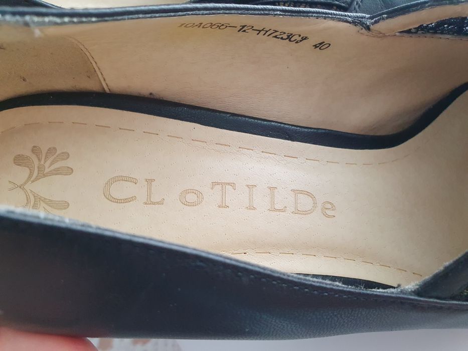 Продам женскую обувь