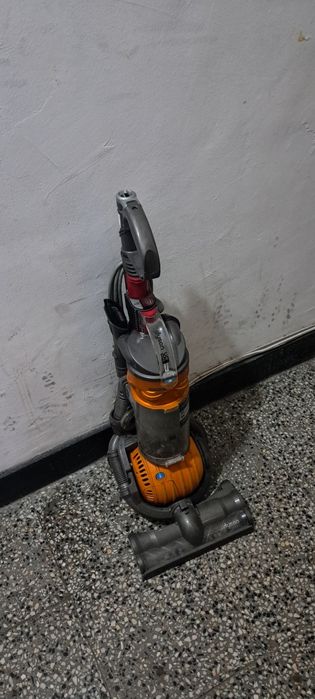 Прахосмукачка Dyson DC 24
