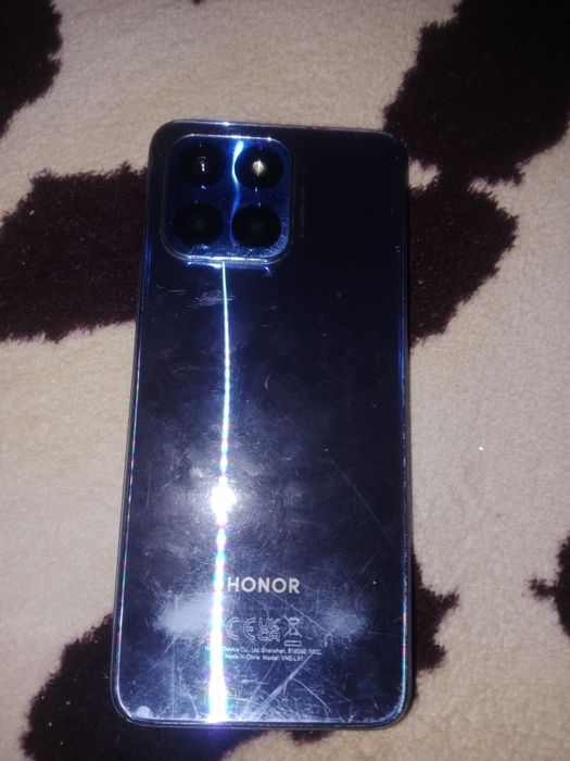 Продам HONOR X6.