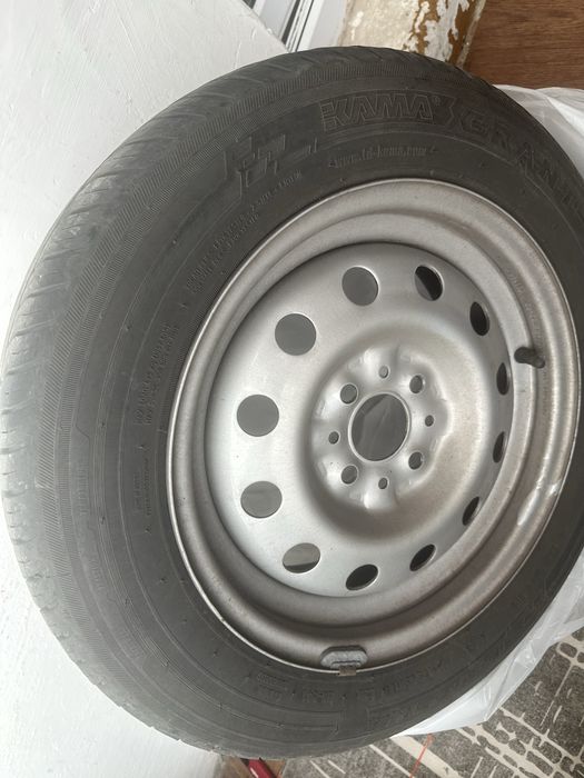 Продам комплект шин