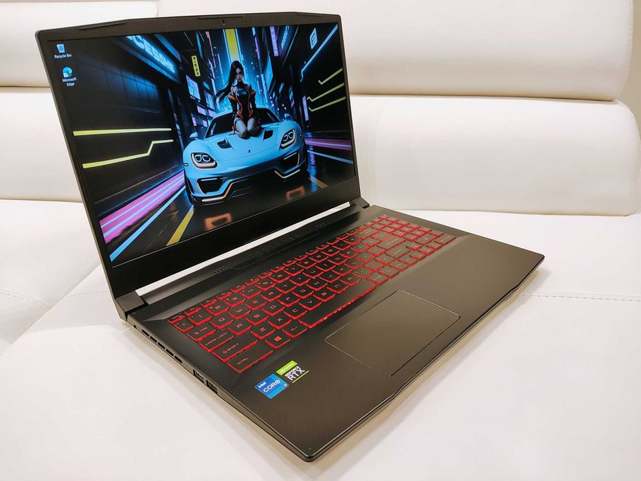 Laptop gaming MSI katana , intel core i7 -11800H, video RTX 3050 TI