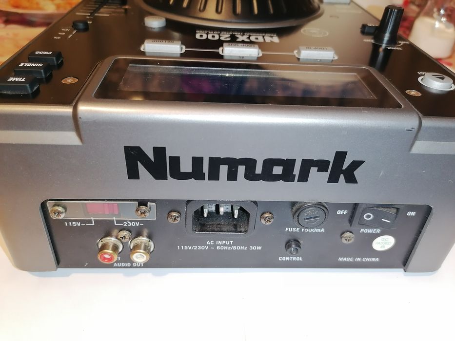 Dj CD Плеър Numark NDX-200