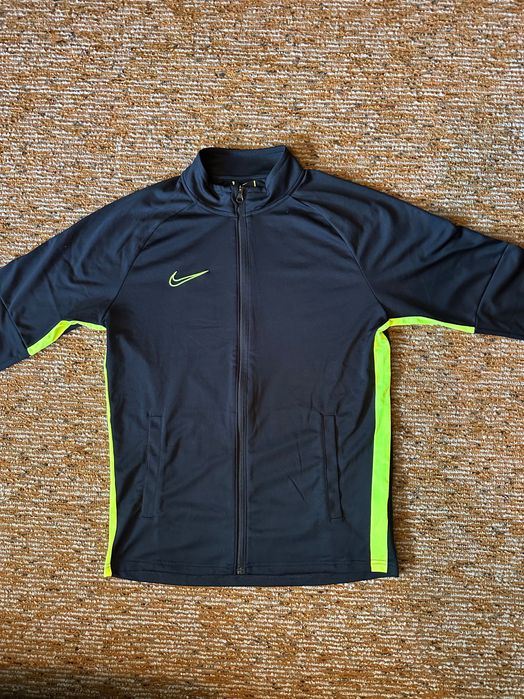 Nike мъжки суичър