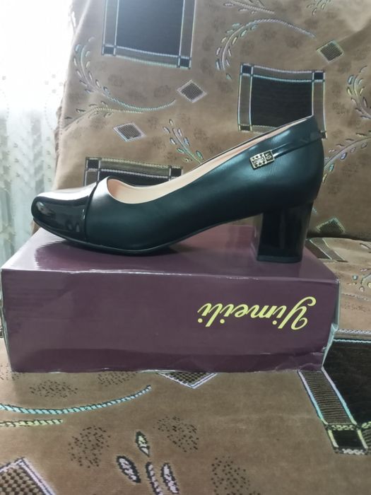 Туфли  женские  новые