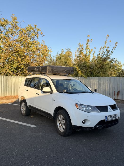 Vand Mitsubishi Outlander 2 an 2008, 4x4, 7 locuri