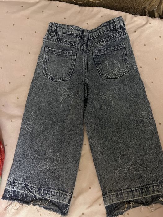 Blugi crac larg fetite 4 ani in stare perfecta reglabili in talie