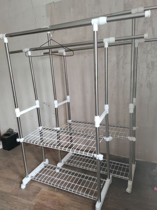 Продам гардеробную стойку...