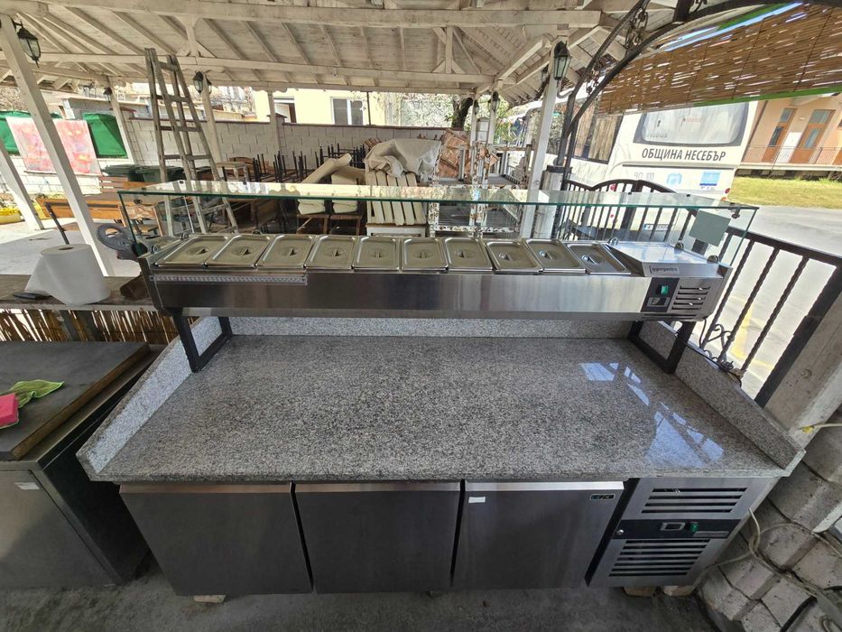 Пицарска маса с хладилник и витрина GGM Gastro