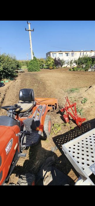 Arat, frezat, pregătire teren pt. insamantat sau cultivat