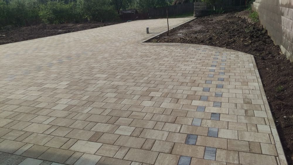 Pavaj, aleei, borduri , separatoarelor