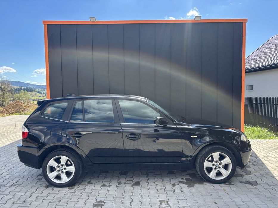 BMW X3.