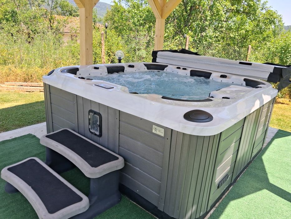 Къща за гости- никифоровата къща с.Мийковци об.гр.Елена