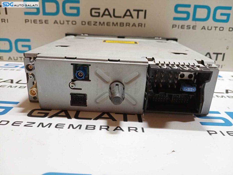 Navigatie Radio CD Player cu Slot Card Bluetooth Peugeot 3008 2009 - 2016 Cod 96751717XT [M6590]