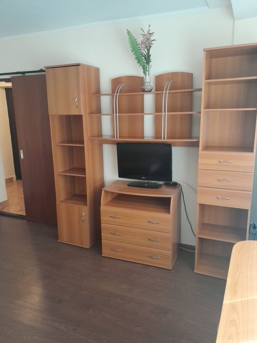 Închiriez garsoniera situata in cartierul Nord