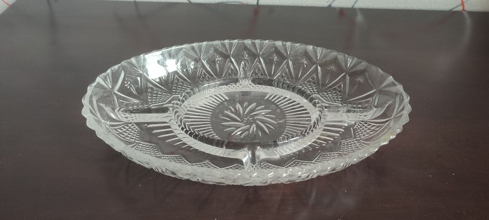 Продам менажницу хрустальную