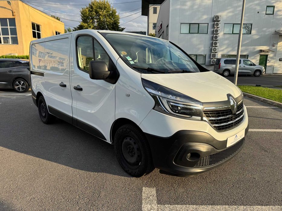 RENAULT Trafic 2020 — imagine 2