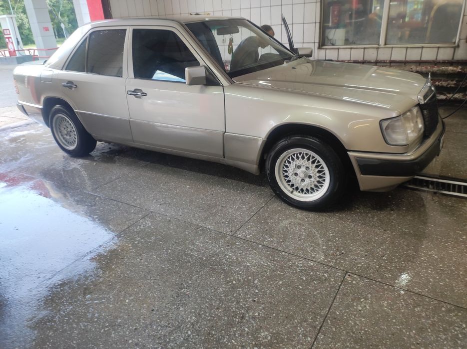 Мерседес 124 продоется