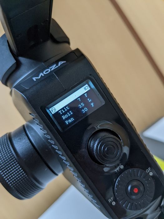 Стедикам Moza AirCross 2