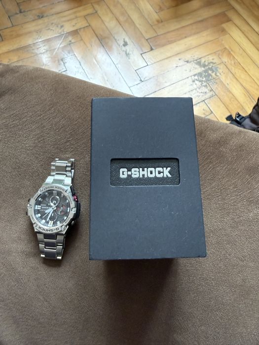 Casio G - shock GST - B100