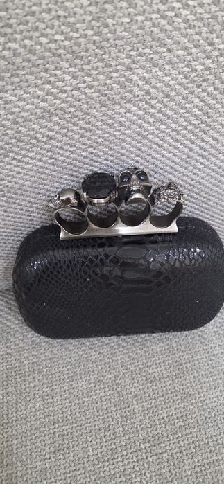 Продам клач от Alexander McQueen