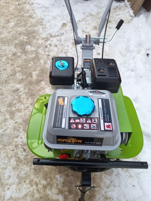 Продам мотоблок MASTER-820