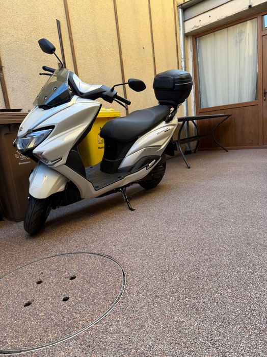Suzuki Burgman 125 cm