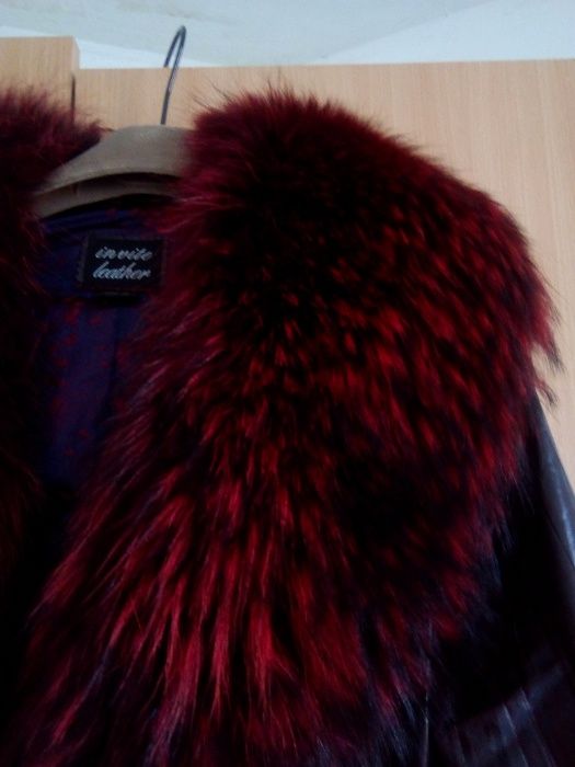 Продавам ново палто естествена кожа/енот