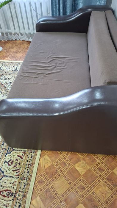 Срочно продам 2 дивана